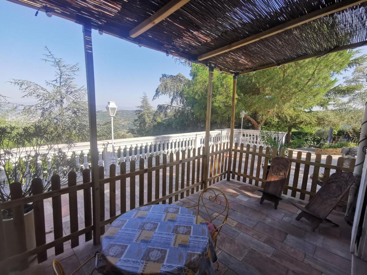 Tikazela - Domaine Ombre Et Lumiere Bed & Breakfast Saint-Jean-de-Muzols Екстериор снимка